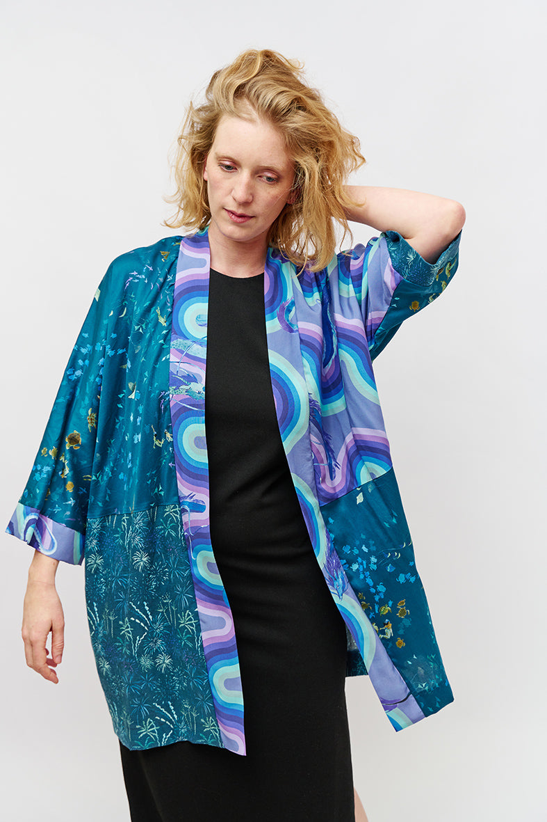 Kimono upcyclé en patchwork Lagon / Feux d'artifice / Dragons