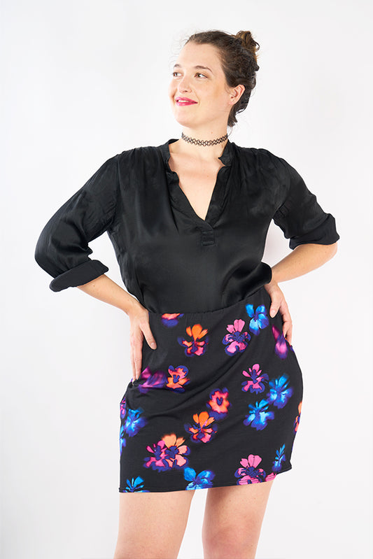 Jupe courte en maille motif floral "Olé Olé" Fleurs floues