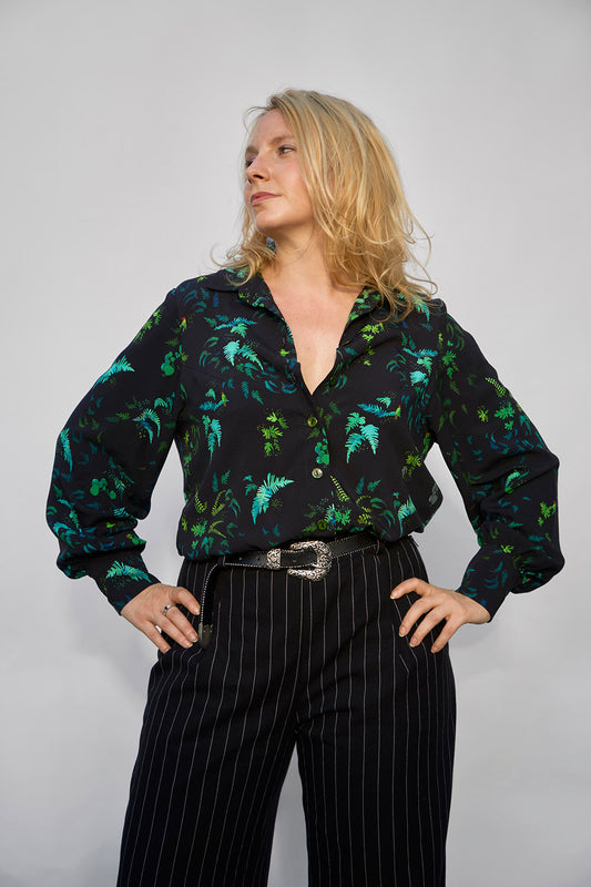 Chemise blousante manches slaves "Artiste" motif Sous-bois