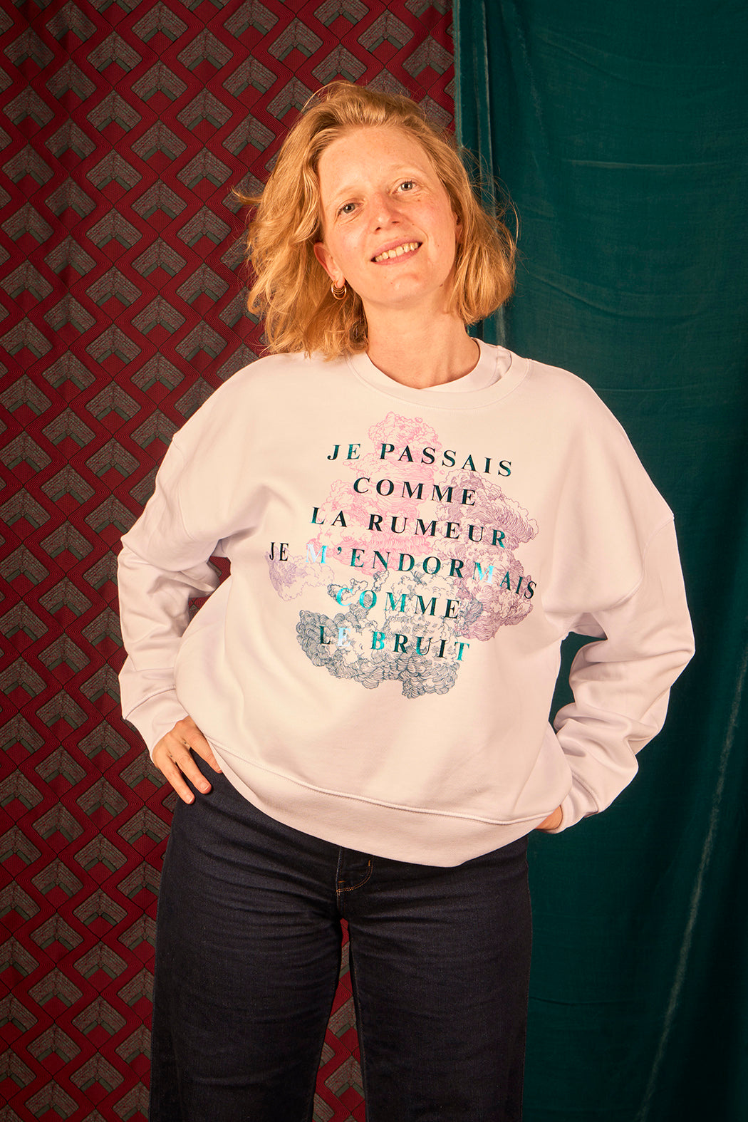 Sweat femme large crop coupe boxy motif 