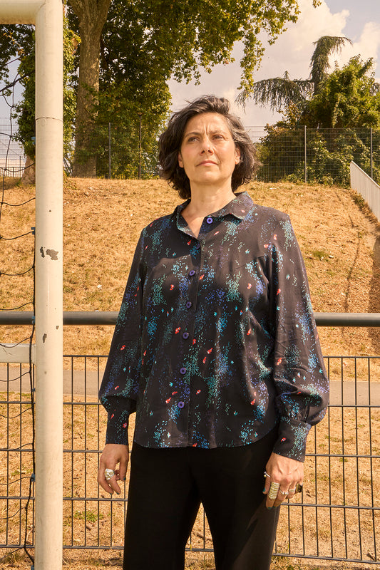 Chemise blousante manches slaves "Artiste" motif "Banc de poisson"