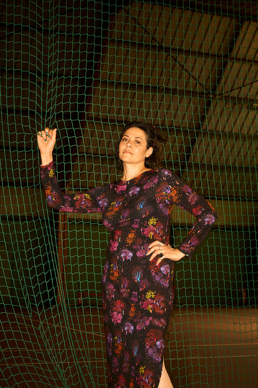 Robe seconde peau "Horizon" col bateau en maille motif "Printemps disco"