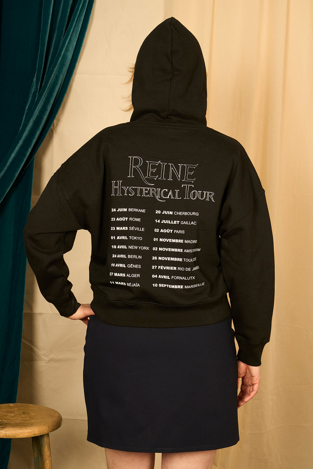 Sweat hoodie à capuche large crop coupe boxy motif 