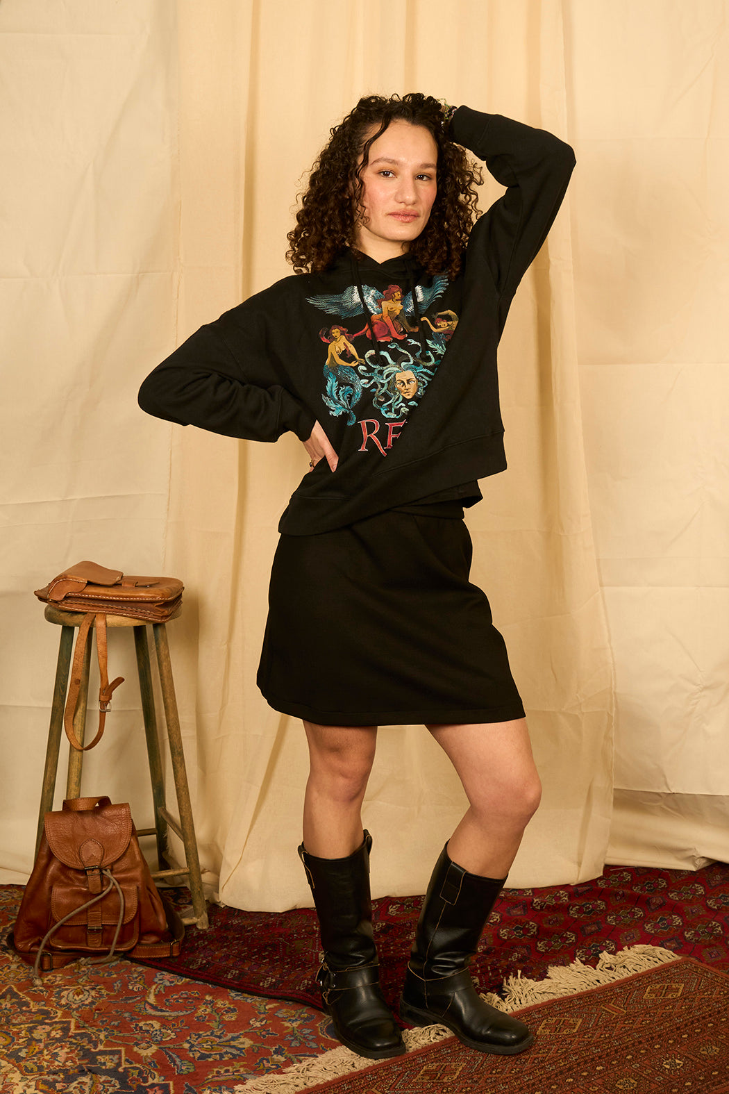 Sweat hoodie à capuche large crop coupe boxy motif 