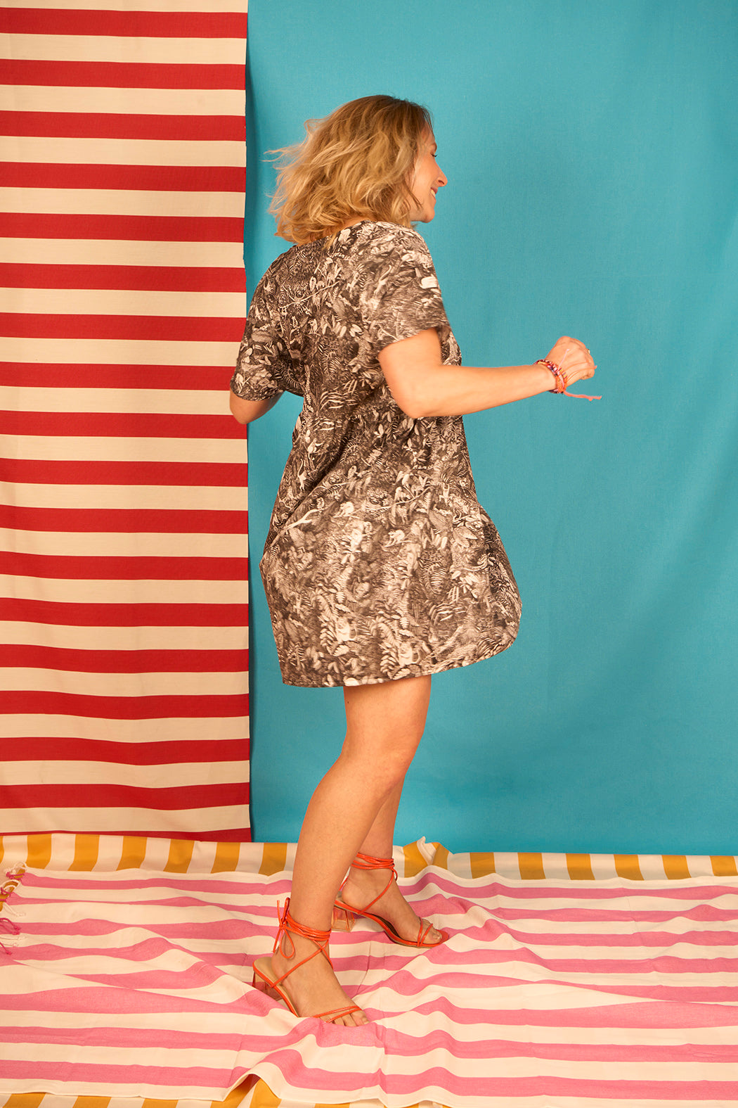 Robe courte ample et confort 