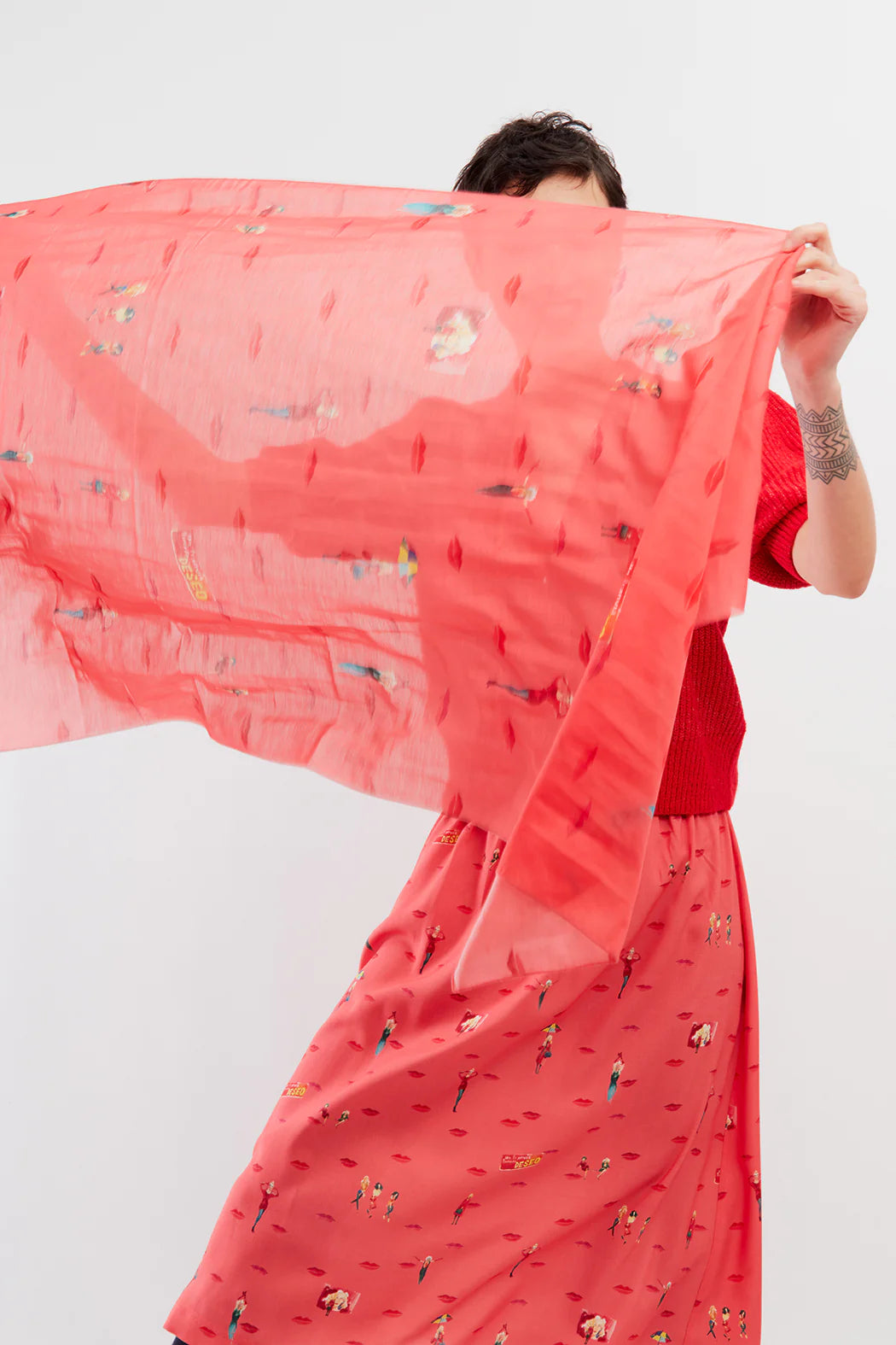 Foulards colorés à motifs