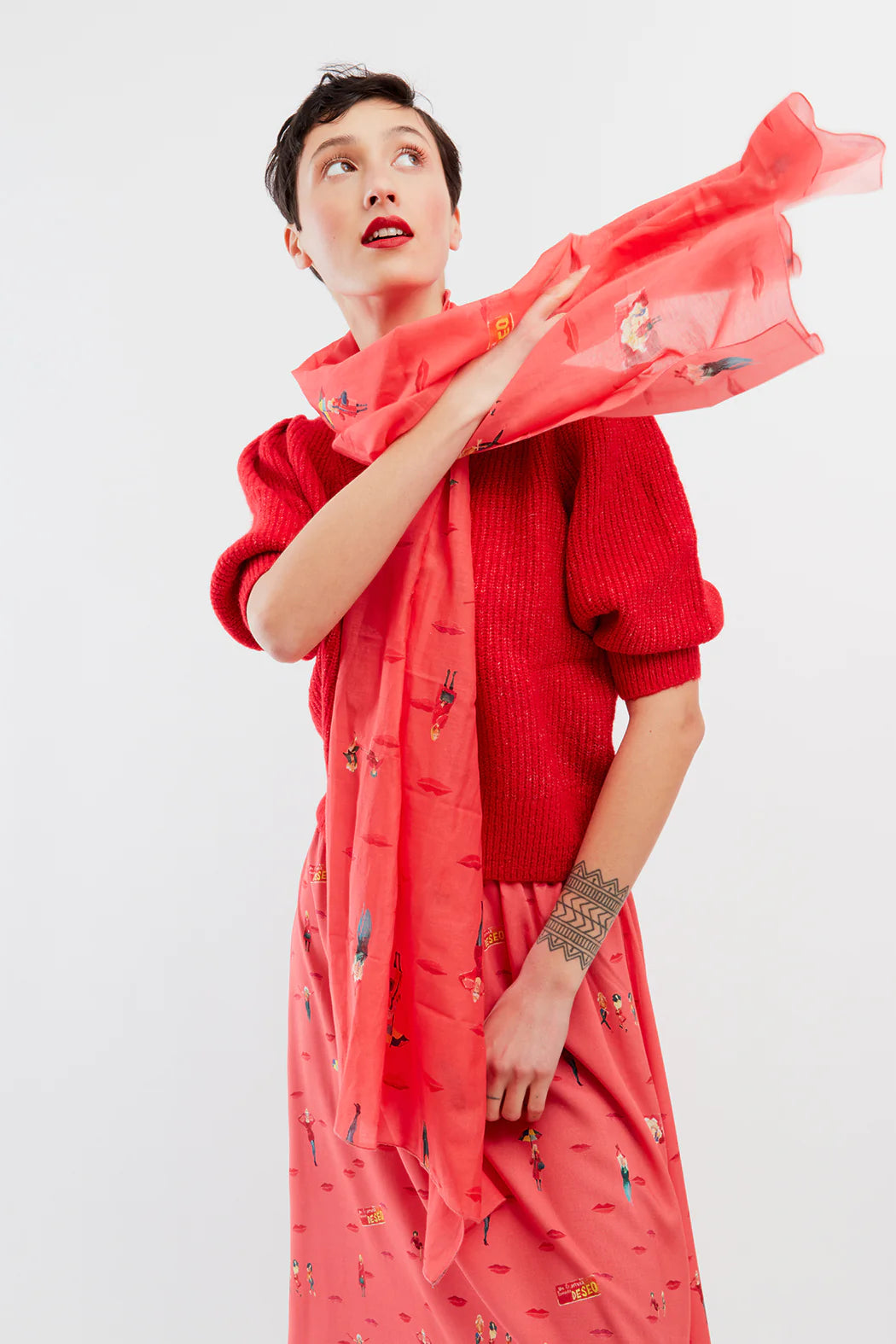 Foulards colorés à motifs